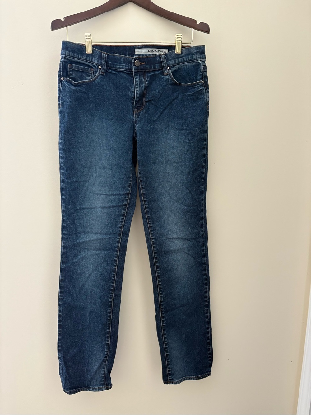 DKNY Women's Straight Leg Jeans in Dark Blue Wash